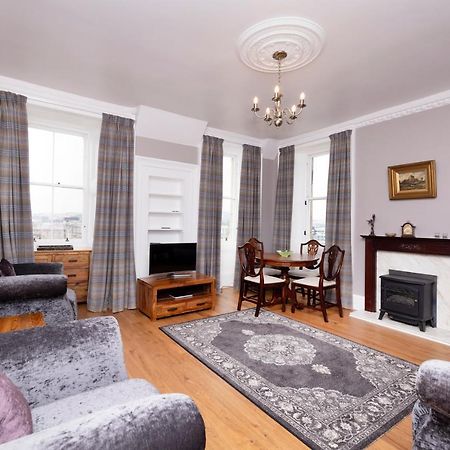 Joivy Cozy Apt Near Edinburgh Castle エクステリア 写真